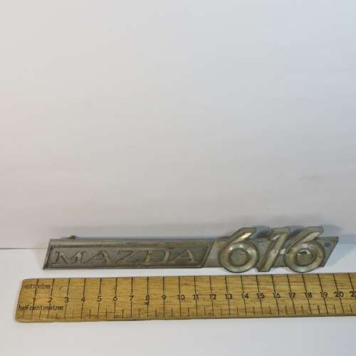 Mazda 616 Capella car badge