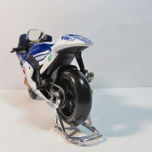 Maisto Yamaha Moto GP #48 Jorge Lorenze model motorcycle - Scale 1/18
