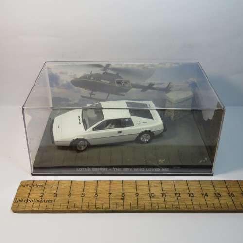 James Bond 007 - Lotus Esprit model car - The Spy who loved me