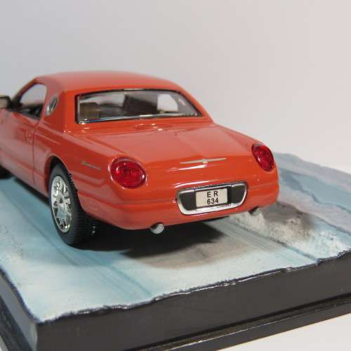 James Bond 007 - Ford Thunderbird model car - Die Another day