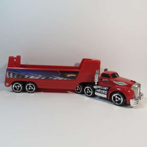 Hot Wheels M8750 truckin transporters truck with Ground FX car