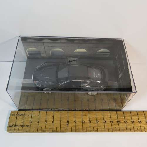 James Bond 007 - Aston Martin DBS model car - Quantum of Solace