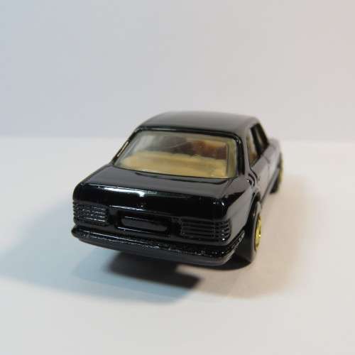 1981 Mattel Hot Wheels Mercedes-Benz 380 SEL model car