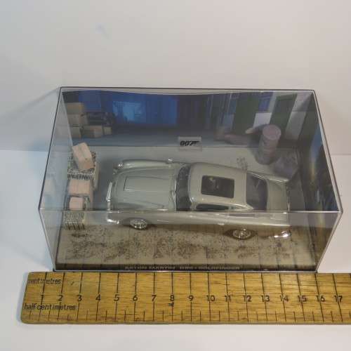 James Bond 007 - Aston Martin DB5 model car - Goldfinger