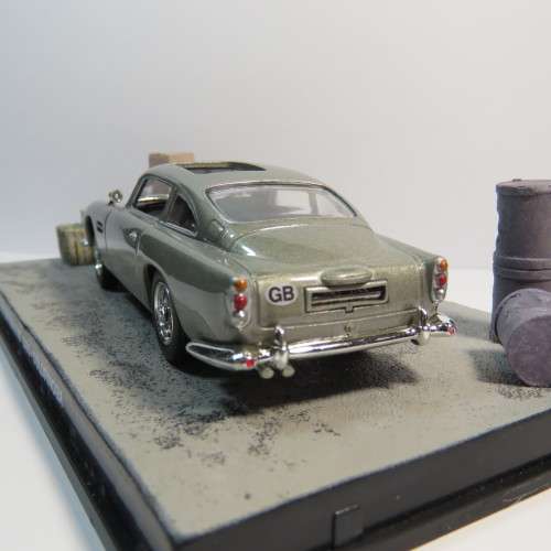 James Bond 007 - Aston Martin DB5 model car - Goldfinger