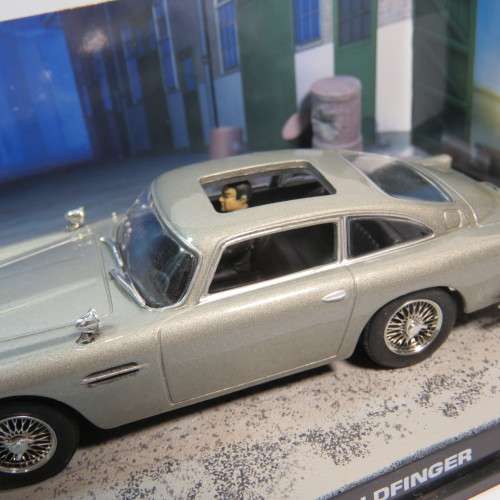 James Bond 007 - Aston Martin DB5 model car - Goldfinger