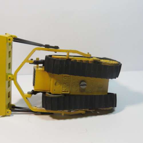 NZG MF300P bulldozer - Massey Ferguson - Scale 1/50