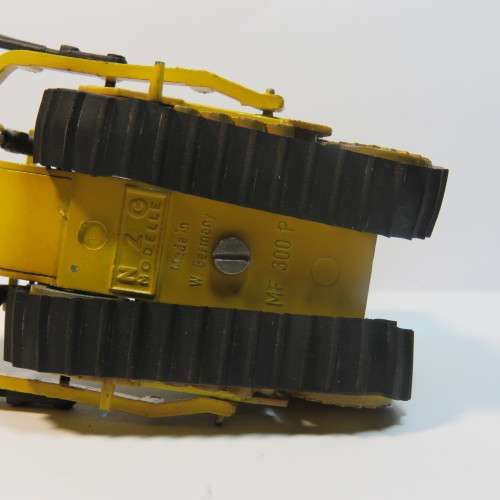 NZG MF300P bulldozer - Massey Ferguson - Scale 1/50