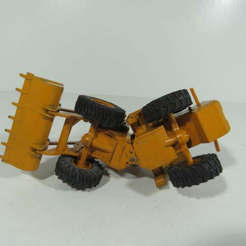 Ashiya Semitsu Kobelco LK300A front end loader construction model - Scale 1/30 - Some parts missing