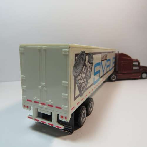 Road Champs Ford Aeromax 120 truck and trailer - Hershey`s Syrup