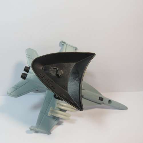 Maisto US Navy F/A - 18E Super Hornet die-cast jet plane - No wheels