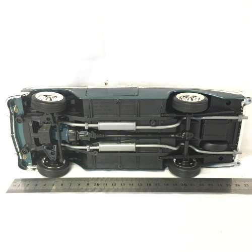 Road Signature 1956 Chevrolet Bel Air convertible model car - scale 1/18