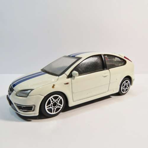 Bburago Ford Focus ST model car - Scale 1/43