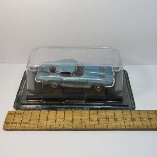 DelPrado Chevrolet Corvette model car