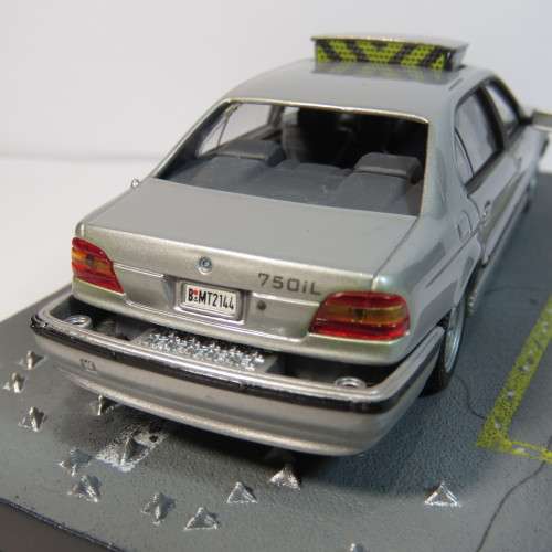 James Bond 007 - BMW 750 iL model car - Tomorrow never dies