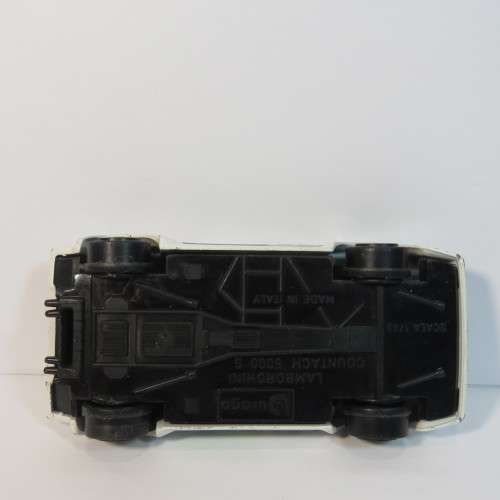 Bburago Lamborghini Countach 5000 S model car - Scale 1/43