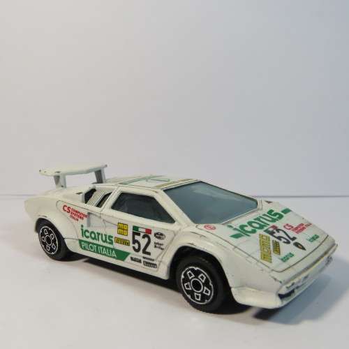 Bburago Lamborghini Countach 5000 S model car - Scale 1/43