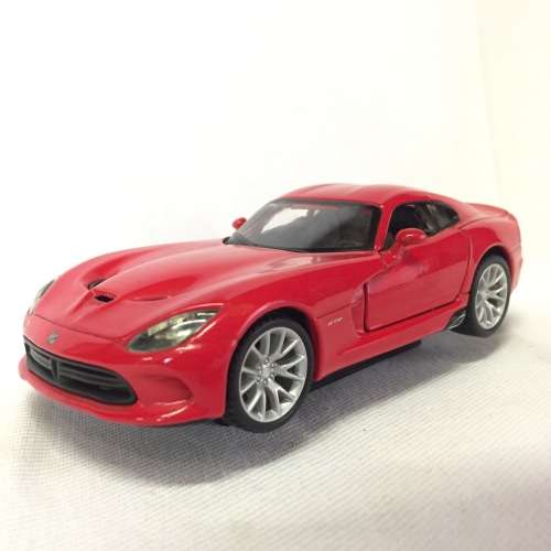 Bburago 2013 SRT Viper GTS model car - scale