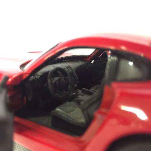 Bburago 2013 SRT Viper GTS model car - scale