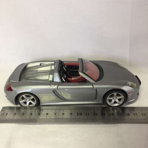 MotorMax Porsche Carrera GT model car - scale 1/24