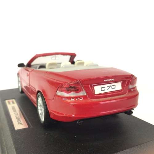 Bburago Volvo C70 Cabriolet model car - scale 1/24