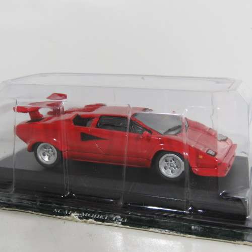 Delprado Lamborghini Countach model car - Scale 1/43