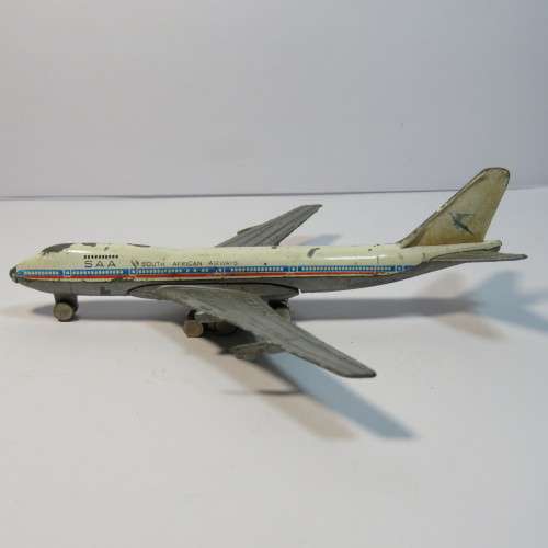Playart Boeing 747 SAL "Suid-Afrikaanse Lugdiens" die-cast plane - Missing wheel