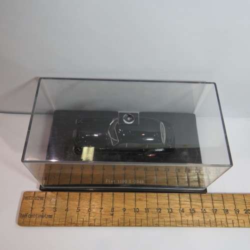 Starline model 1948 Fiat 1100 S model car in case