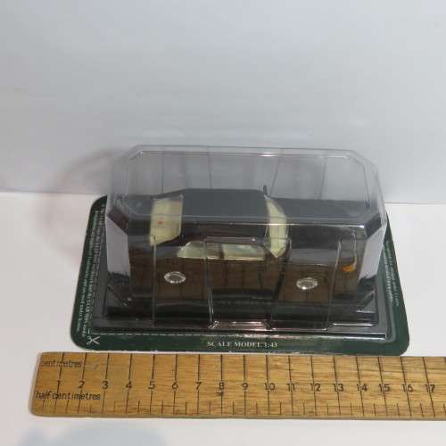 Delprado SAAB 900 S model car - Scale 1:43