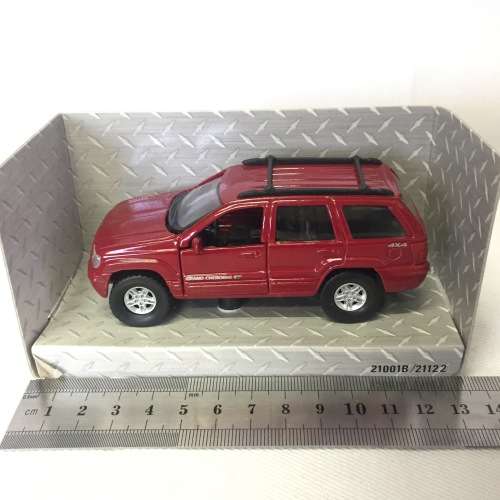 Maisto Jeep Grand Cherokee model car - scale 1/42