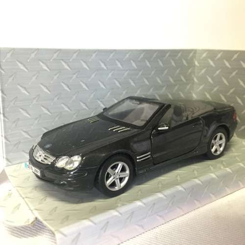 Maisto Mercedes-Benz SL-class model car - scale 1/38
