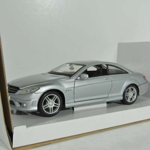 Maisto Mercedes-Benz CL 63 AMG model car with box - Scale 1/24