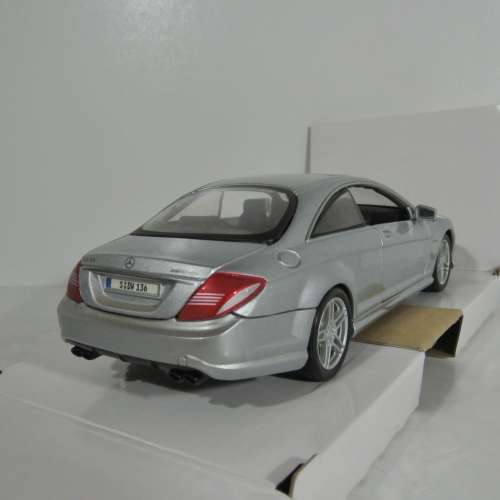 Maisto Mercedes-Benz CL 63 AMG model car with box - Scale 1/24