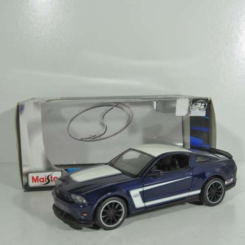 Maisto 2012 Ford Mustang Boss 302 model car in box - Scale 1/24