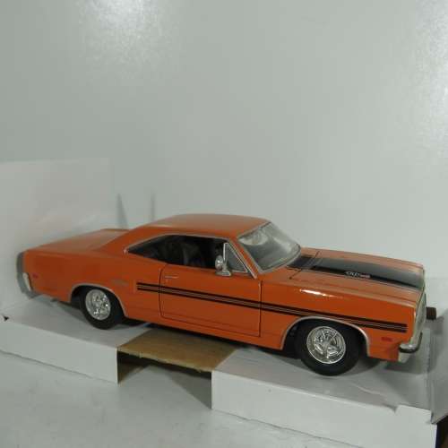 Maisto 1970 Plymouth GTX model car in box - Scale