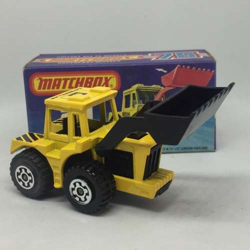1976 Matchbox 75 series superfast #29-C Caterpillar tractor shovel - mint boxed