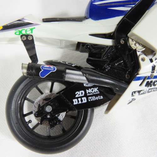 NewRay Yahama YZR-M1 #46 Valentino Rossi model motorcycle - Scale 1/12 - Some side damage