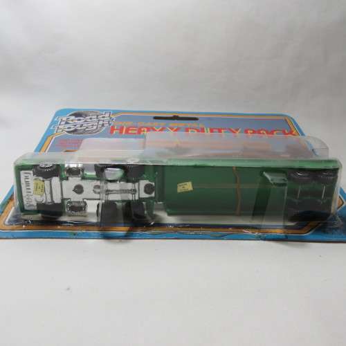 Vintage Yatming Road tough #1387 truck and boat on trailer in pack
