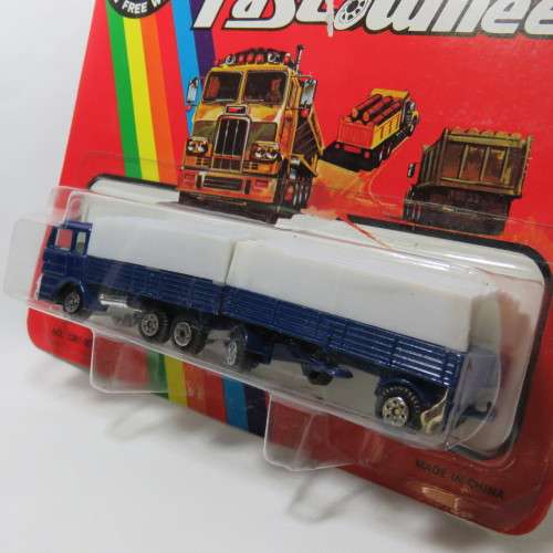 Vintage Yatming Fast Wheel #1390 Farm truck and trailer in pack