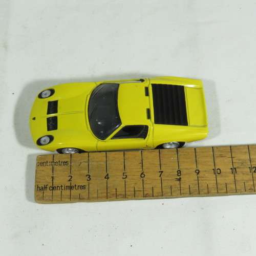 DelPrado 1966 Lamborghini Miura die-cast model car - Scale 1/43