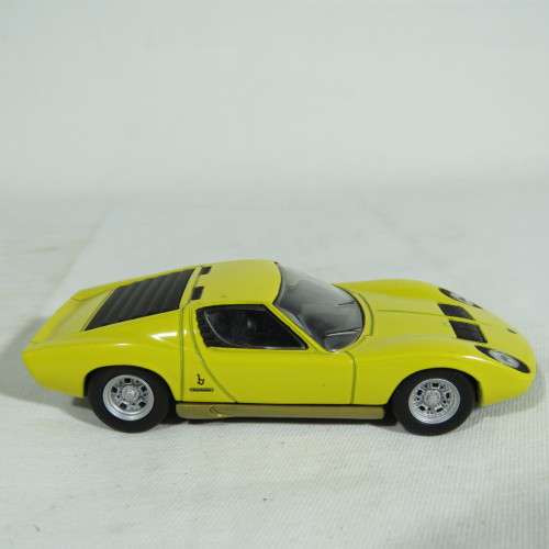 DelPrado 1966 Lamborghini Miura die-cast model car - Scale 1/43