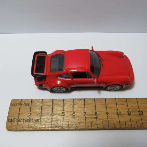 DelPrado 1974 Porsche 930 Turbo die-cast model car - Scale 1/43