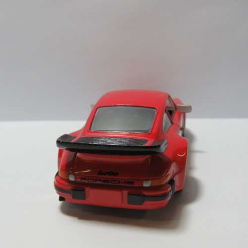 DelPrado 1974 Porsche 930 Turbo die-cast model car - Scale 1/43