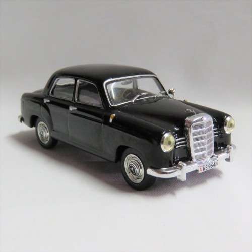 IXO Models Mercedes-Benz 220 S die-cast model car - Scale 1/43