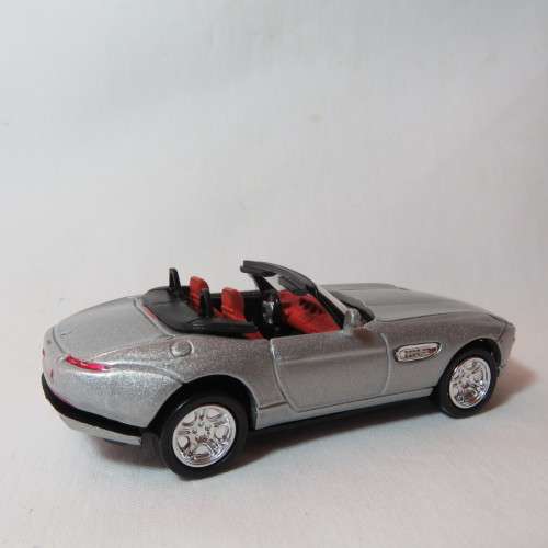 NewRay BMW Z8 model car - Scale 1/43