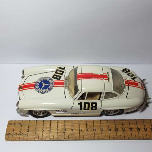 Bburago 1954 Mercedes-Benz 300 SL racing model car - Window stain damage