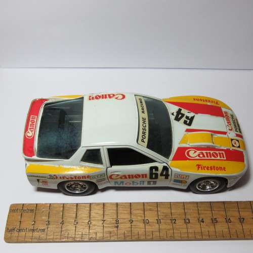 Bburago Porsche 924 Turbo racing model car - Scale 1/24