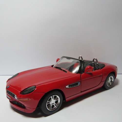 NewRay BMW Z8 model car - Scale 1/32