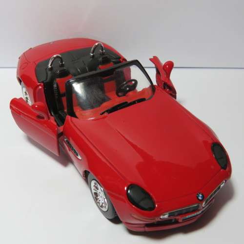 NewRay BMW Z8 model car - Scale 1/32