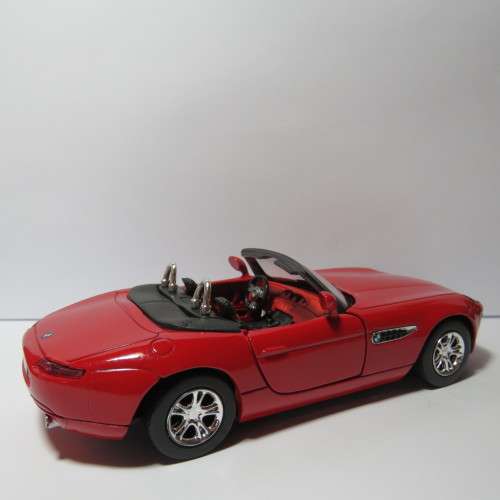 NewRay BMW Z8 model car - Scale 1/32